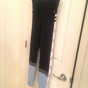 PINK Victoria’s Secret Ultimate Leggings